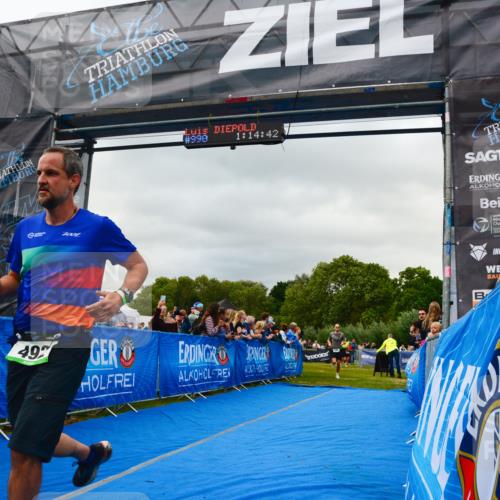 30.08.2026 - Elbe Triathlon Hamburg LAZAROV Photography http://msf.ph/oto/10080686 30.08.2026 11:14:58 Ziel 492, 500, 619 meine-sportfotos.de