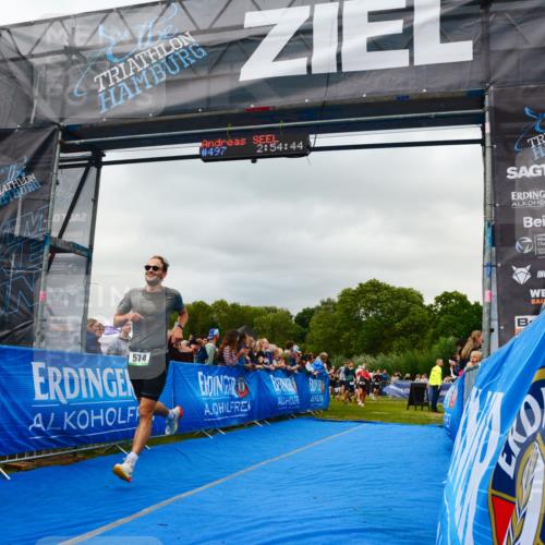30.08.2026 - Elbe Triathlon Hamburg LAZAROV Photography http://msf.ph/oto/10080687 30.08.2026 11:15:02 Ziel 346, 1099 meine-sportfotos.de
