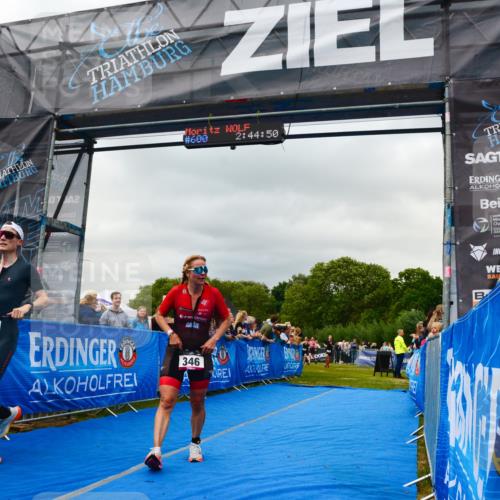 30.08.2026 - Elbe Triathlon Hamburg LAZAROV Photography http://msf.ph/oto/10080696 30.08.2026 11:15:10 Ziel 346, 636, 1099 meine-sportfotos.de