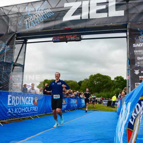30.08.2026 - Elbe Triathlon Hamburg LAZAROV Photography http://msf.ph/oto/10080706 30.08.2026 11:15:39 Ziel 1027, 1047, 1056, 1080 meine-sportfotos.de