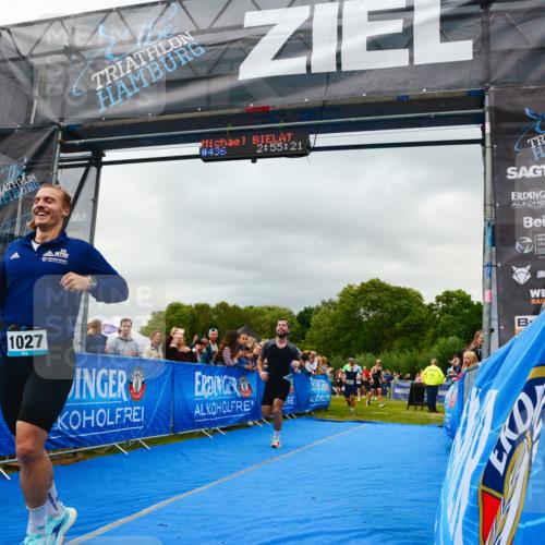 30.08.2026 - Elbe Triathlon Hamburg LAZAROV Photography http://msf.ph/oto/10080711 30.08.2026 11:15:40 Ziel 1027, 1047, 1056, 1080 meine-sportfotos.de