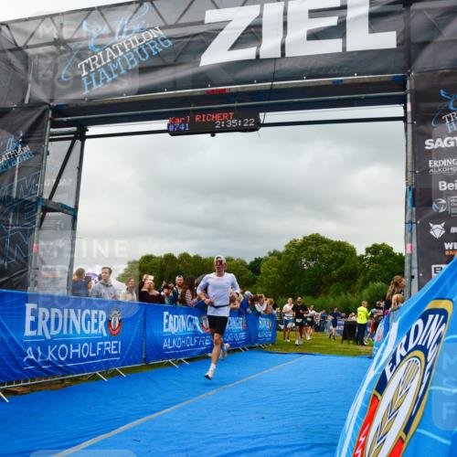 30.08.2026 - Elbe Triathlon Hamburg LAZAROV Photography http://msf.ph/oto/10080725 30.08.2026 11:15:45 Ziel 639, 650, 994, 1047, 1056, 1057, 1204 meine-sportfotos.de
