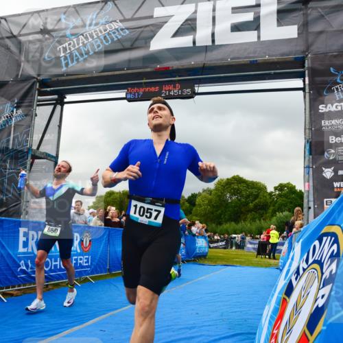 30.08.2026 - Elbe Triathlon Hamburg LAZAROV Photography http://msf.ph/oto/10080749 30.08.2026 11:15:53 Ziel 639, 650, 994, 1032, 1057, 1204 meine-sportfotos.de