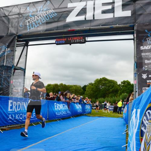 30.08.2026 - Elbe Triathlon Hamburg LAZAROV Photography http://msf.ph/oto/10080763 30.08.2026 11:16:06 Ziel 1211 meine-sportfotos.de
