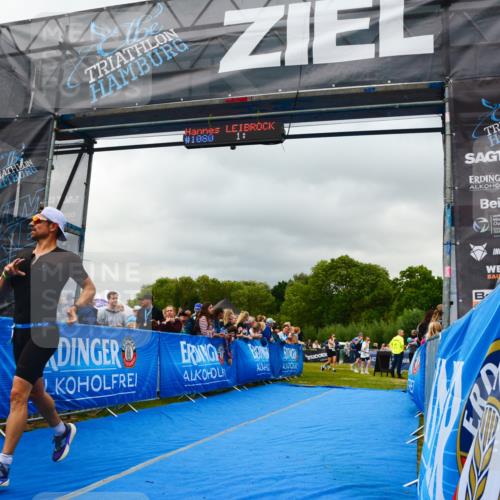 30.08.2026 - Elbe Triathlon Hamburg LAZAROV Photography http://msf.ph/oto/10080766 30.08.2026 11:16:06 Ziel 1211 meine-sportfotos.de