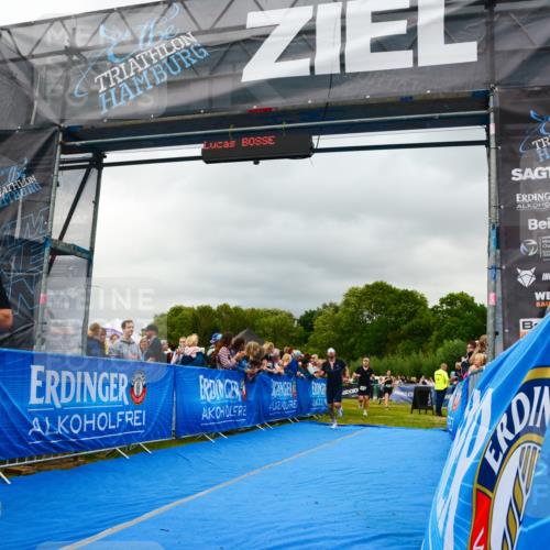 30.08.2026 - Elbe Triathlon Hamburg LAZAROV Photography http://msf.ph/oto/10080777 30.08.2026 11:16:24 Ziel 537, 623, 1120, 1140 meine-sportfotos.de