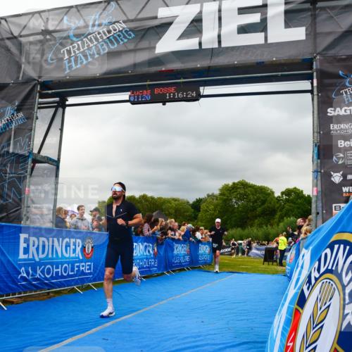 30.08.2026 - Elbe Triathlon Hamburg LAZAROV Photography http://msf.ph/oto/10080778 30.08.2026 11:16:26 Ziel 537, 623, 1000, 1120, 1140 meine-sportfotos.de