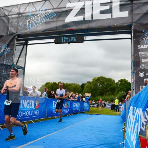 30.08.2026 - Elbe Triathlon Hamburg LAZAROV Photography http://msf.ph/oto/10080815 30.08.2026 11:16:59 Ziel 435, 526, 631, 997 meine-sportfotos.de