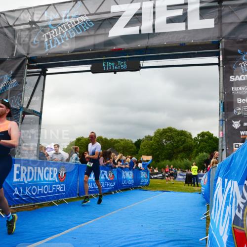 30.08.2026 - Elbe Triathlon Hamburg LAZAROV Photography http://msf.ph/oto/10080817 30.08.2026 11:16:59 Ziel 435, 526, 631, 997 meine-sportfotos.de