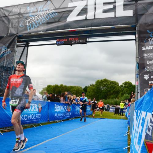 30.08.2026 - Elbe Triathlon Hamburg LAZAROV Photography http://msf.ph/oto/10080839 30.08.2026 11:17:05 Ziel 451, 526, 631, 1004, 1028 meine-sportfotos.de