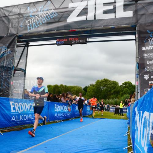 30.08.2026 - Elbe Triathlon Hamburg LAZAROV Photography http://msf.ph/oto/10080845 30.08.2026 11:17:07 Ziel 451, 526, 631, 1004, 1028 meine-sportfotos.de