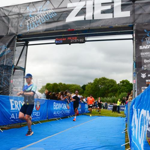 30.08.2026 - Elbe Triathlon Hamburg LAZAROV Photography http://msf.ph/oto/10080846 30.08.2026 11:17:07 Ziel 451, 526, 631, 1004, 1028 meine-sportfotos.de