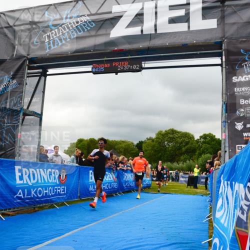 30.08.2026 - Elbe Triathlon Hamburg LAZAROV Photography http://msf.ph/oto/10080852 30.08.2026 11:17:08 Ziel 451, 526, 631, 1004, 1028 meine-sportfotos.de