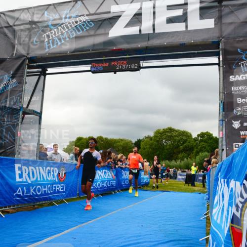 30.08.2026 - Elbe Triathlon Hamburg LAZAROV Photography http://msf.ph/oto/10080854 30.08.2026 11:17:08 Ziel 451, 526, 631, 1004, 1028 meine-sportfotos.de