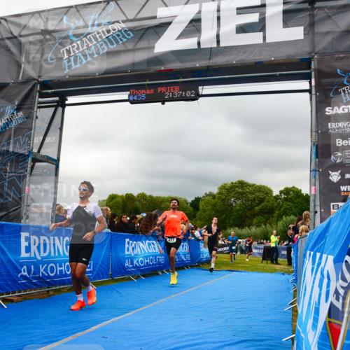 30.08.2026 - Elbe Triathlon Hamburg LAZAROV Photography http://msf.ph/oto/10080855 30.08.2026 11:17:08 Ziel 451, 526, 631, 1004, 1028 meine-sportfotos.de