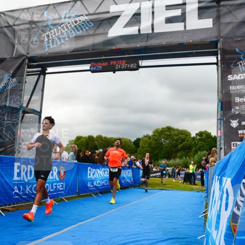 30.08.2026 - Elbe Triathlon Hamburg LAZAROV Photography http://msf.ph/oto/10080857 30.08.2026 11:17:08 Ziel 451, 526, 631, 1004, 1028 meine-sportfotos.de