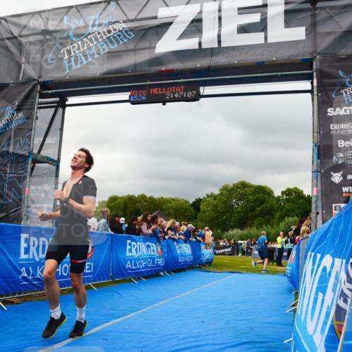 30.08.2026 - Elbe Triathlon Hamburg LAZAROV Photography http://msf.ph/oto/10080871 30.08.2026 11:17:11 Ziel 451, 791, 1004, 1028 meine-sportfotos.de