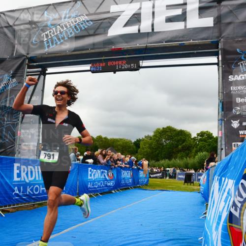 30.08.2026 - Elbe Triathlon Hamburg LAZAROV Photography http://msf.ph/oto/10080883 30.08.2026 11:17:19 Ziel 791 meine-sportfotos.de