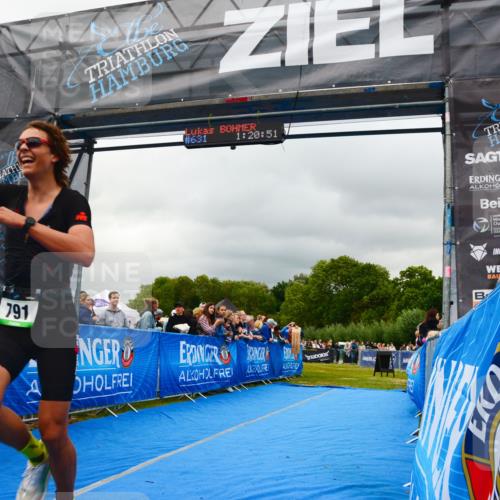 30.08.2026 - Elbe Triathlon Hamburg LAZAROV Photography http://msf.ph/oto/10080885 30.08.2026 11:17:19 Ziel 791 meine-sportfotos.de