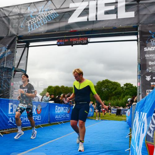 30.08.2026 - Elbe Triathlon Hamburg LAZAROV Photography http://msf.ph/oto/10080891 30.08.2026 11:17:36 Ziel 579, 580, 1148, 1621 meine-sportfotos.de