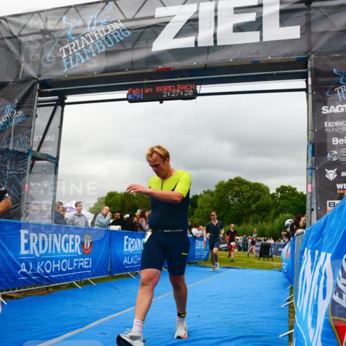 30.08.2026 - Elbe Triathlon Hamburg LAZAROV Photography http://msf.ph/oto/10080894 30.08.2026 11:17:36 Ziel 579, 580, 1148, 1621 meine-sportfotos.de