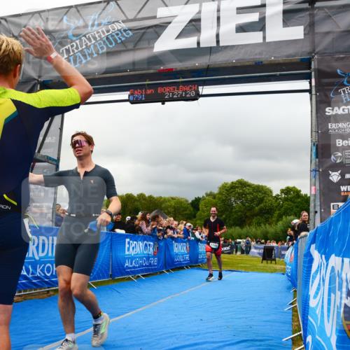 30.08.2026 - Elbe Triathlon Hamburg LAZAROV Photography http://msf.ph/oto/10080904 30.08.2026 11:17:39 Ziel 579, 580, 1148, 1621 meine-sportfotos.de