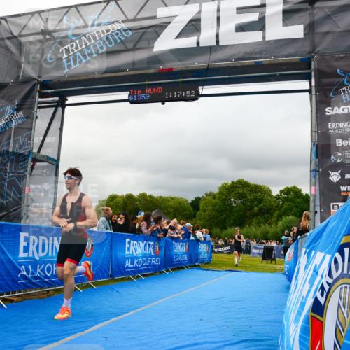 30.08.2026 - Elbe Triathlon Hamburg LAZAROV Photography http://msf.ph/oto/10080937 30.08.2026 11:18:06 Ziel 984, 1084 meine-sportfotos.de