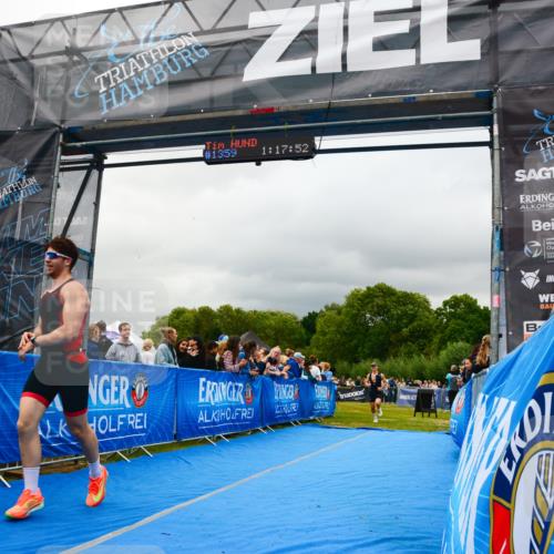 30.08.2026 - Elbe Triathlon Hamburg LAZAROV Photography http://msf.ph/oto/10080939 30.08.2026 11:18:07 Ziel 984, 1084 meine-sportfotos.de