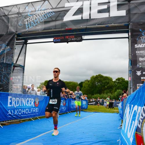 30.08.2026 - Elbe Triathlon Hamburg LAZAROV Photography http://msf.ph/oto/10080990 30.08.2026 11:18:36 Ziel 516, 1048, 1076 meine-sportfotos.de