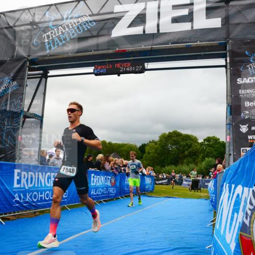 30.08.2026 - Elbe Triathlon Hamburg LAZAROV Photography http://msf.ph/oto/10080991 30.08.2026 11:18:36 Ziel 516, 1048, 1076 meine-sportfotos.de