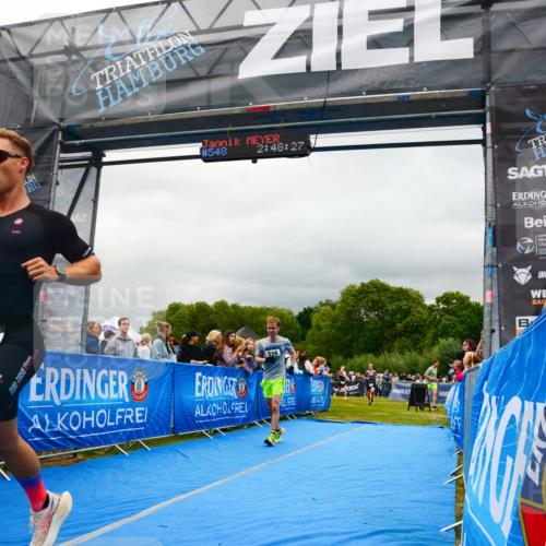 30.08.2026 - Elbe Triathlon Hamburg LAZAROV Photography http://msf.ph/oto/10080995 30.08.2026 11:18:37 Ziel 516, 1048, 1076 meine-sportfotos.de