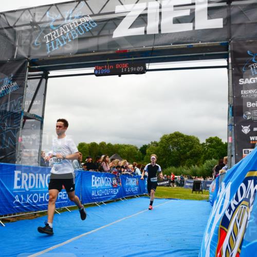 30.08.2026 - Elbe Triathlon Hamburg LAZAROV Photography http://msf.ph/oto/10081055 30.08.2026 11:19:12 Ziel 1049, 1083 meine-sportfotos.de