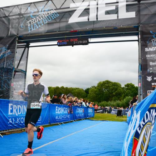 30.08.2026 - Elbe Triathlon Hamburg LAZAROV Photography http://msf.ph/oto/10081069 30.08.2026 11:19:14 Ziel 1044, 1049, 1083 meine-sportfotos.de