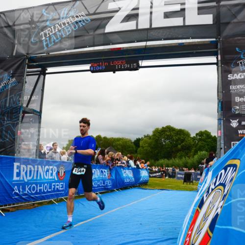 30.08.2026 - Elbe Triathlon Hamburg LAZAROV Photography http://msf.ph/oto/10081074 30.08.2026 11:19:23 Ziel 995, 1044 meine-sportfotos.de