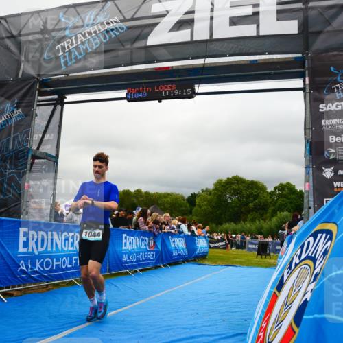 30.08.2026 - Elbe Triathlon Hamburg LAZAROV Photography http://msf.ph/oto/10081076 30.08.2026 11:19:23 Ziel 995, 1044 meine-sportfotos.de