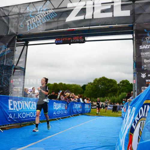 30.08.2026 - Elbe Triathlon Hamburg LAZAROV Photography http://msf.ph/oto/10081094 30.08.2026 11:19:36 Ziel 950, 1091, 1108, 1111 meine-sportfotos.de