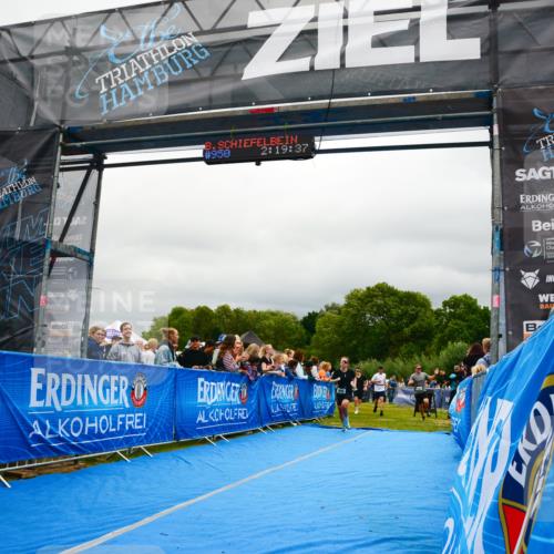 30.08.2026 - Elbe Triathlon Hamburg LAZAROV Photography http://msf.ph/oto/10081103 30.08.2026 11:19:37 Ziel 950, 1091, 1108, 1111 meine-sportfotos.de