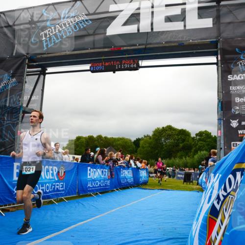 30.08.2026 - Elbe Triathlon Hamburg LAZAROV Photography http://msf.ph/oto/10081160 30.08.2026 11:19:58 Ziel 572, 725, 1071 meine-sportfotos.de