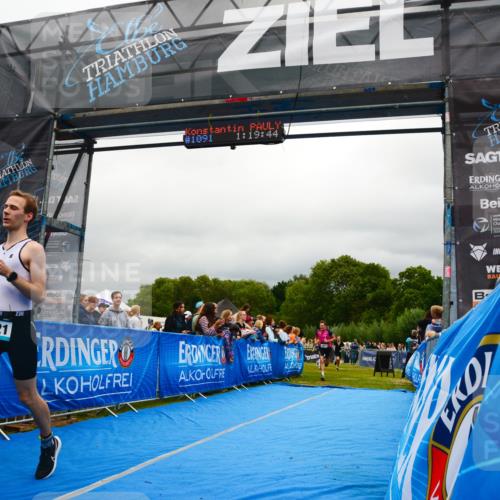 30.08.2026 - Elbe Triathlon Hamburg LAZAROV Photography http://msf.ph/oto/10081162 30.08.2026 11:19:58 Ziel 572, 725, 1071 meine-sportfotos.de