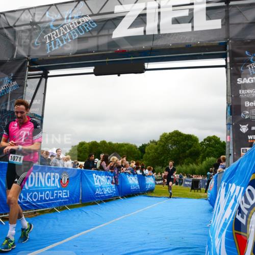 30.08.2026 - Elbe Triathlon Hamburg LAZAROV Photography http://msf.ph/oto/10081172 30.08.2026 11:20:01 Ziel 572, 725, 1071 meine-sportfotos.de