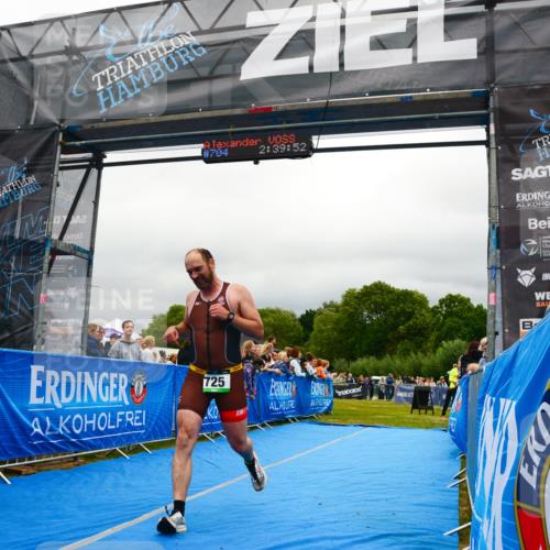 30.08.2026 - Elbe Triathlon Hamburg LAZAROV Photography http://msf.ph/oto/10081193 30.08.2026 11:20:07 Ziel 572, 725 meine-sportfotos.de