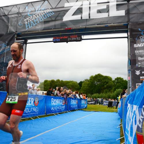30.08.2026 - Elbe Triathlon Hamburg LAZAROV Photography http://msf.ph/oto/10081199 30.08.2026 11:20:08 Ziel 725 meine-sportfotos.de