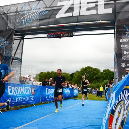 30.08.2026 - Elbe Triathlon Hamburg LAZAROV Photography http://msf.ph/oto/10081206 30.08.2026 11:20:21 Ziel 1013, 1029, 1094, 1216 meine-sportfotos.de