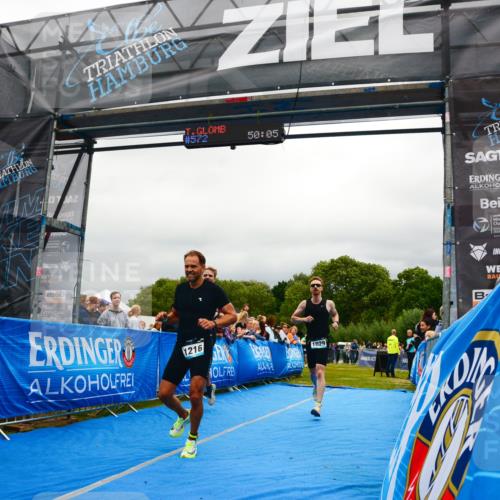 30.08.2026 - Elbe Triathlon Hamburg LAZAROV Photography http://msf.ph/oto/10081210 30.08.2026 11:20:21 Ziel 1013, 1029, 1094, 1216 meine-sportfotos.de