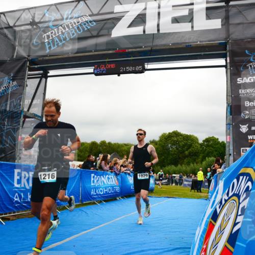 30.08.2026 - Elbe Triathlon Hamburg LAZAROV Photography http://msf.ph/oto/10081213 30.08.2026 11:20:22 Ziel 1013, 1029, 1094, 1216 meine-sportfotos.de