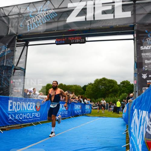 30.08.2026 - Elbe Triathlon Hamburg LAZAROV Photography http://msf.ph/oto/10081245 30.08.2026 11:20:39 Ziel 886, 1059, 1101 meine-sportfotos.de