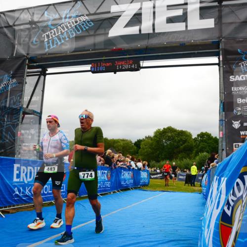 30.08.2026 - Elbe Triathlon Hamburg LAZAROV Photography http://msf.ph/oto/10081276 30.08.2026 11:20:57 Ziel 443, 735, 774, 1100, 1212, 1225 meine-sportfotos.de