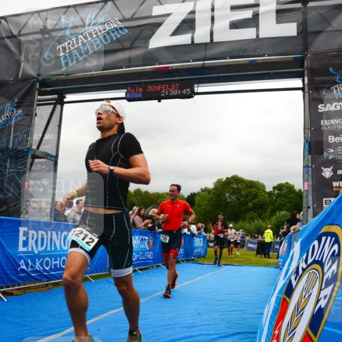 30.08.2026 - Elbe Triathlon Hamburg LAZAROV Photography http://msf.ph/oto/10081288 30.08.2026 11:21:02 Ziel 735, 1100, 1212, 1225 meine-sportfotos.de