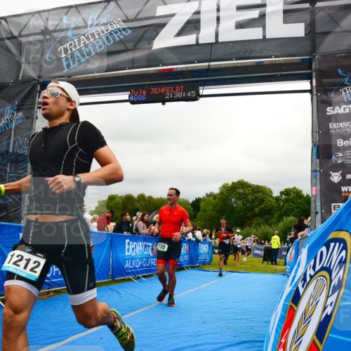 30.08.2026 - Elbe Triathlon Hamburg LAZAROV Photography http://msf.ph/oto/10081290 30.08.2026 11:21:02 Ziel 735, 1100, 1212, 1225 meine-sportfotos.de
