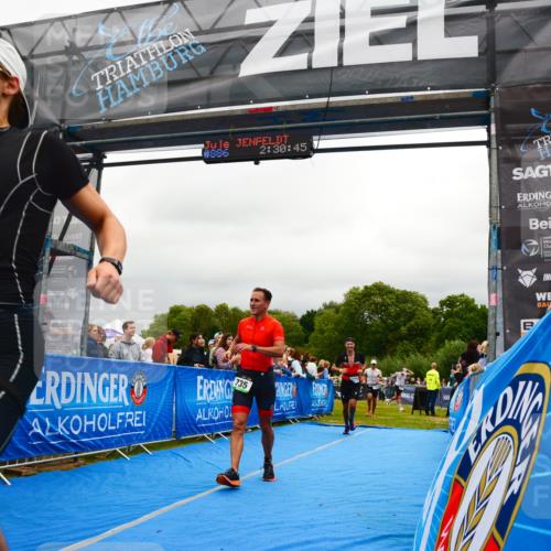 30.08.2026 - Elbe Triathlon Hamburg LAZAROV Photography http://msf.ph/oto/10081292 30.08.2026 11:21:02 Ziel 735, 1100, 1212, 1225 meine-sportfotos.de
